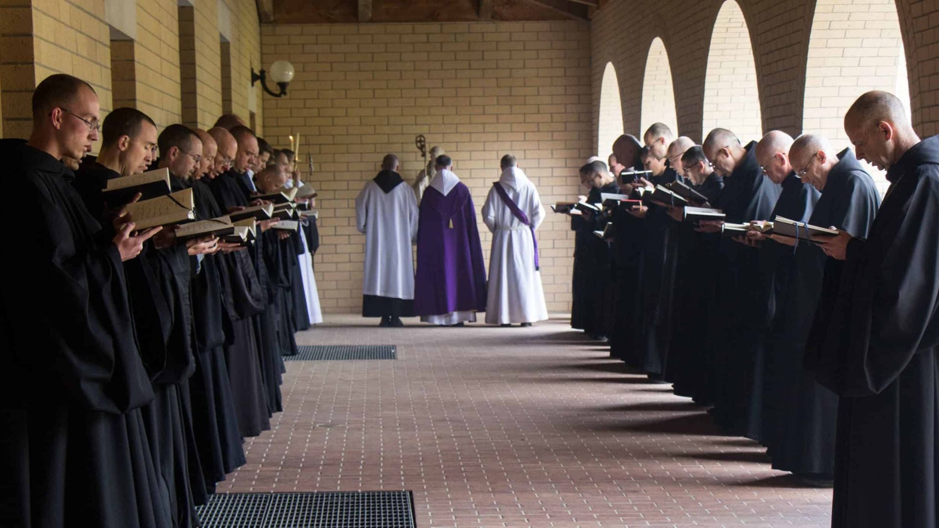 Quelle est la différence entre le plain-chant et le chant grégorien ?