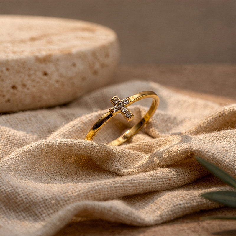 Bague croix du Christ - Clara