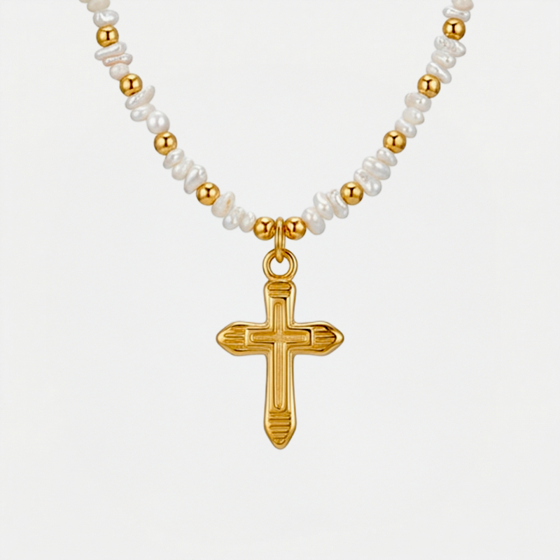 Collier croix perles blanches, finition dorée