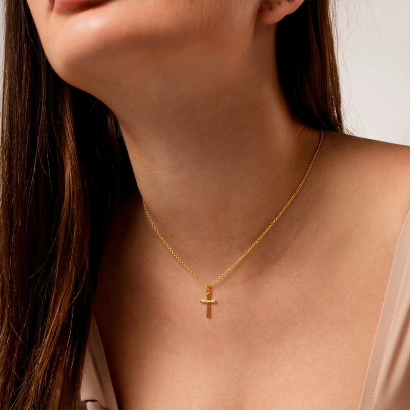 Pendentif croix minimaliste femme