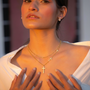 Collier trois croix dorée