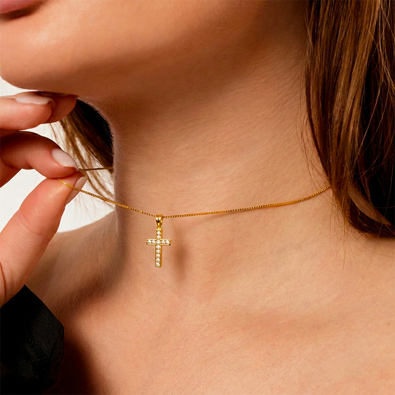 Pendentif croix femme strass - Virtus